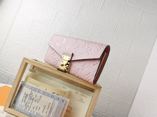 LVコピーウォレット背面デザイン